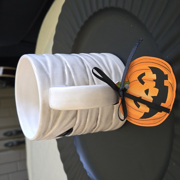 16OZ SPOOKY MUMMY COFFEE CUP - Picture 5 of 8